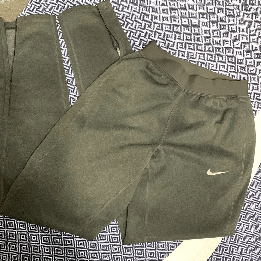 Women’s Nike Therma-Fit Joggers Size XS